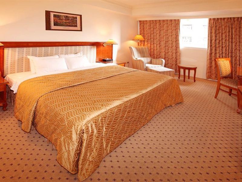 Huang Shin Business Hotel-Chung Kang Taichung Bagian luar foto