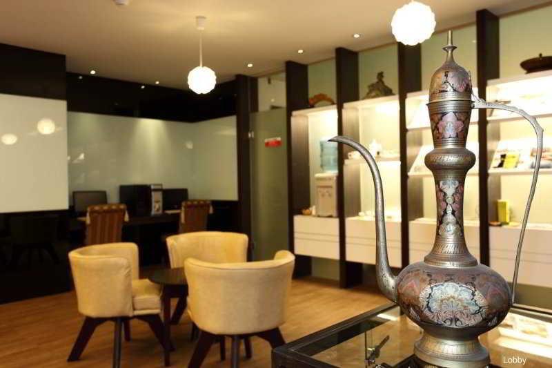 Huang Shin Business Hotel-Chung Kang Taichung Bagian luar foto