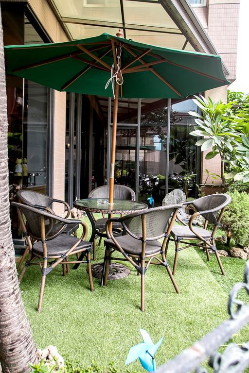 Huang Shin Business Hotel-Chung Kang Taichung Bagian luar foto